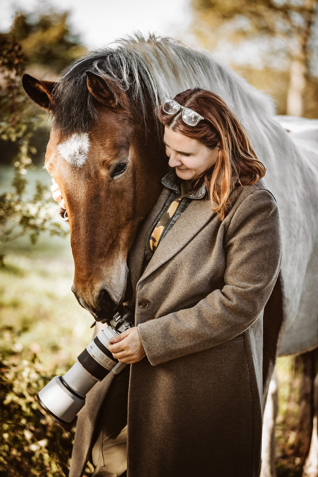 wedding-photographer-64 Frau mit Pferd und Kamera